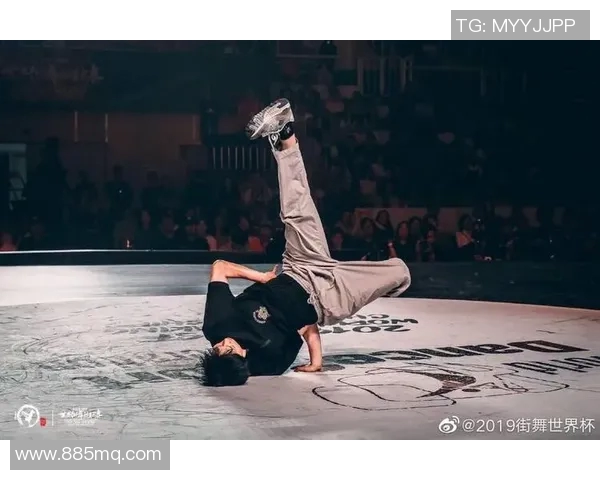 杭州攀岩队在世界街舞大赛中以73分稳居积分榜首位