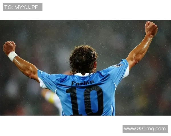 大足球明星的精彩瞬间与魅力风采尽在这组精选照片中展现 大足球明星的精彩瞬间与魅力风采尽在这组精选照片中展现